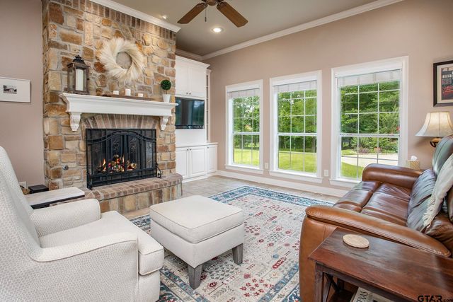 11208 Marsh Wren Cr, Flint, TX 75762