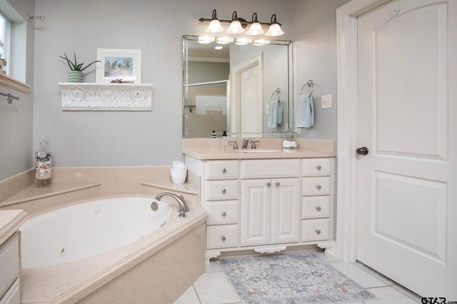 11208 Marsh Wren Cr, Flint, TX 75762