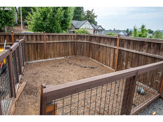 4765 GLACIER MEADOWS Loop, Springfield, OR 97478