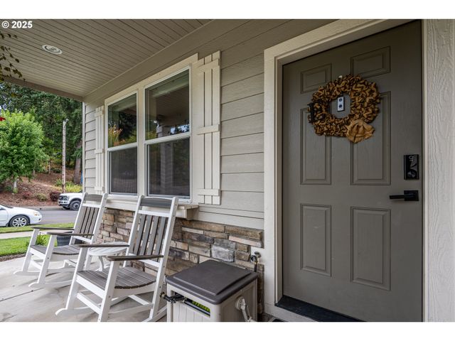 4765 GLACIER MEADOWS Loop, Springfield, OR 97478