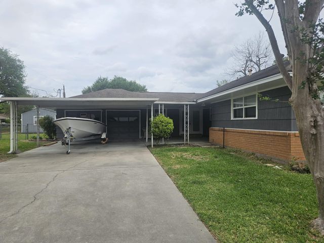 1518 Lawrence Street, Rosenberg, TX 77471