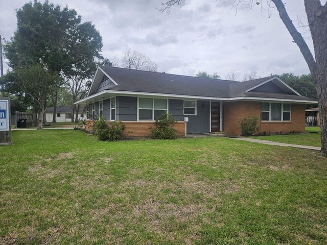 1518 Lawrence Street, Rosenberg, TX 77471