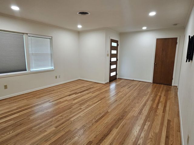 1518 Lawrence Street, Rosenberg, TX 77471