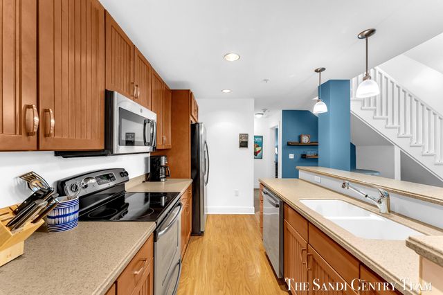 529 Miller Drive 305, Grand Haven City, MI 49417