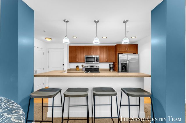 529 Miller Drive 305, Grand Haven City, MI 49417