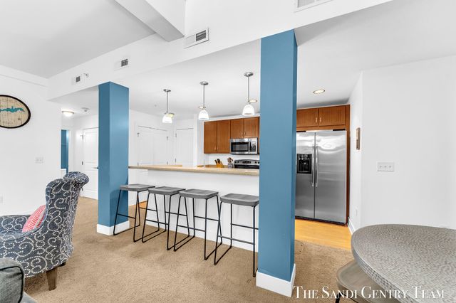 529 Miller Drive 305, Grand Haven City, MI 49417