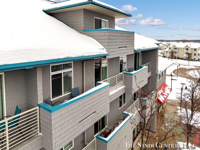 529 Miller Drive 305, Grand Haven City, MI 49417