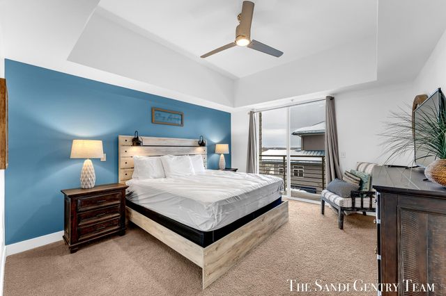 529 Miller Drive 305, Grand Haven City, MI 49417