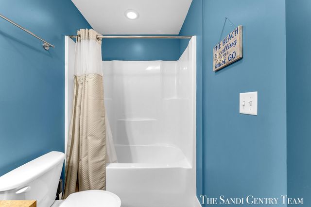 529 Miller Drive 305, Grand Haven City, MI 49417