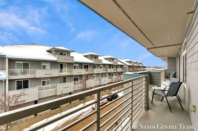 529 Miller Drive 305, Grand Haven City, MI 49417