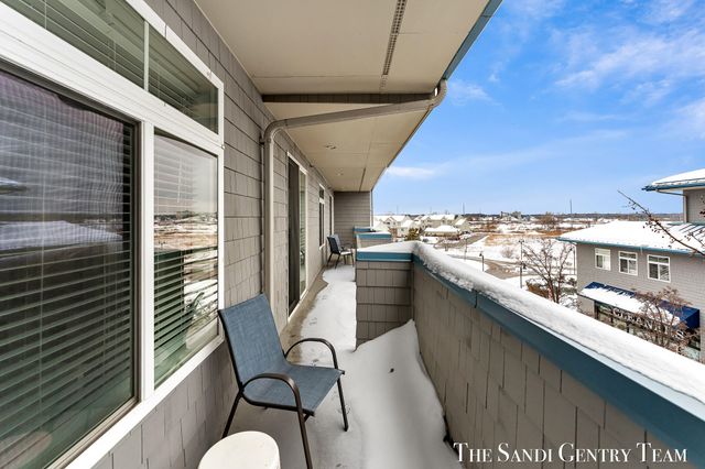 529 Miller Drive 305, Grand Haven City, MI 49417