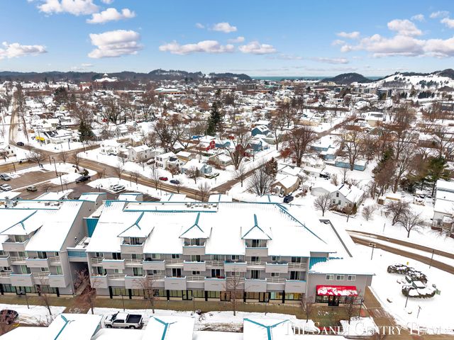 529 Miller Drive 305, Grand Haven City, MI 49417