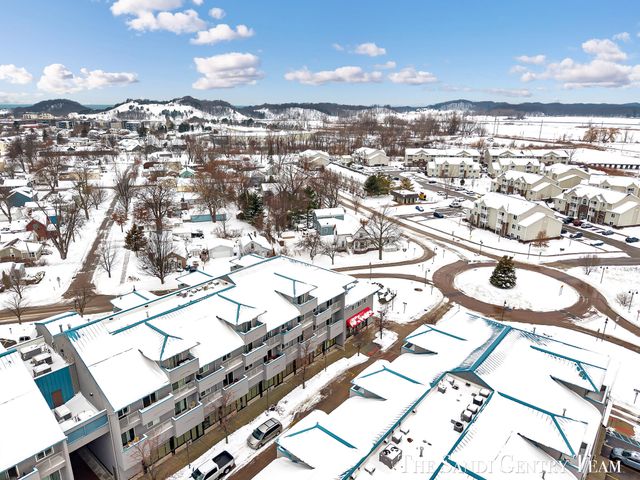 529 Miller Drive 305, Grand Haven City, MI 49417