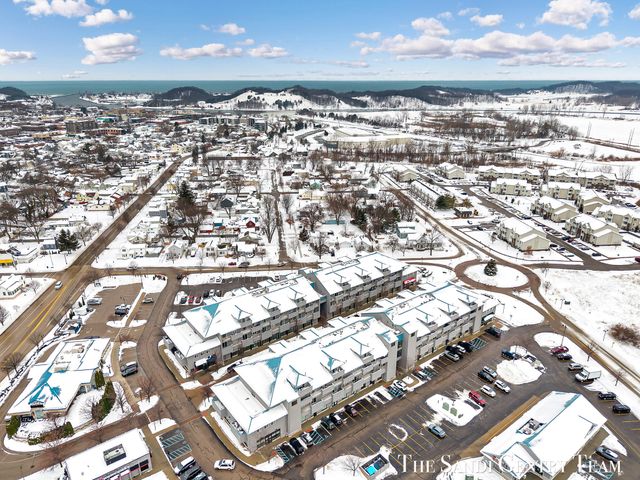 529 Miller Drive 305, Grand Haven City, MI 49417