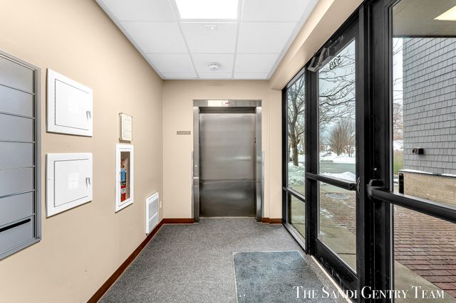 529 Miller Drive 305, Grand Haven City, MI 49417