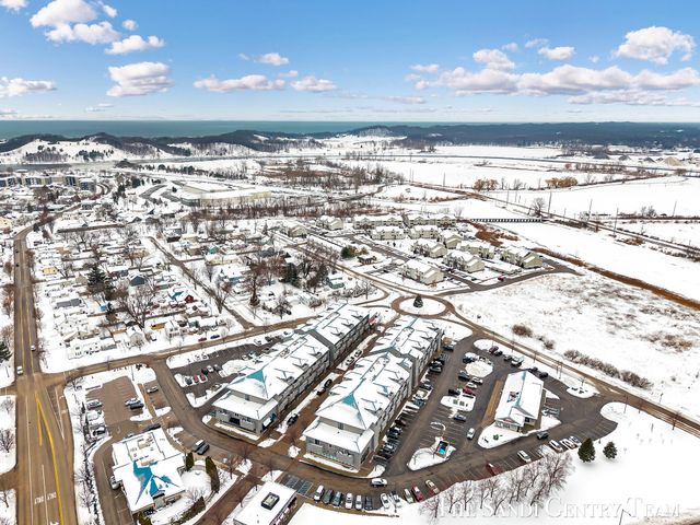 529 Miller Drive 305, Grand Haven City, MI 49417