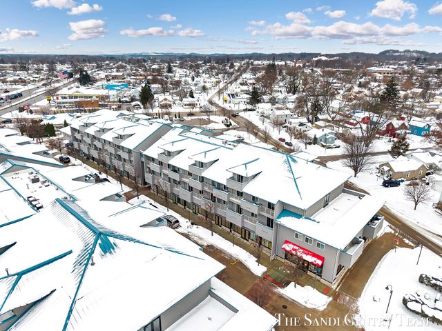 529 Miller Drive 305, Grand Haven City, MI 49417