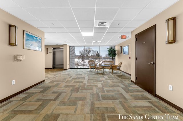 529 Miller Drive 305, Grand Haven City, MI 49417