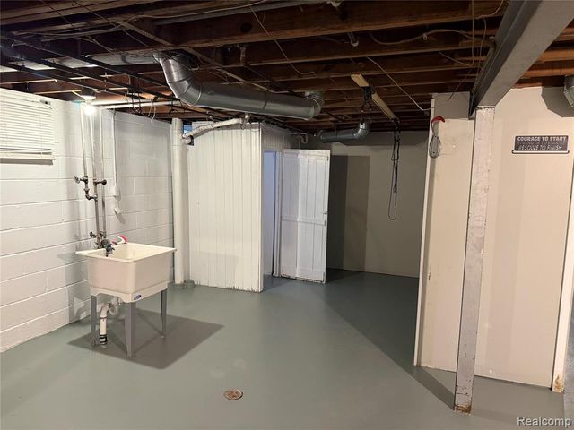 5115 Chatsworth Street, Detroit, MI 48224