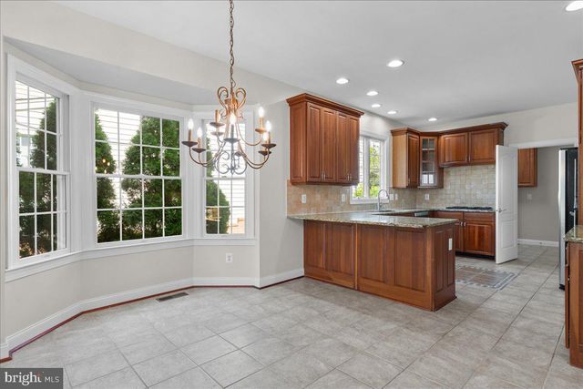 5008 SHORTGRASS LN, Haymarket, VA 20169