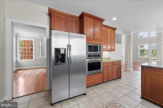 5008 SHORTGRASS LN, Haymarket, VA 20169
