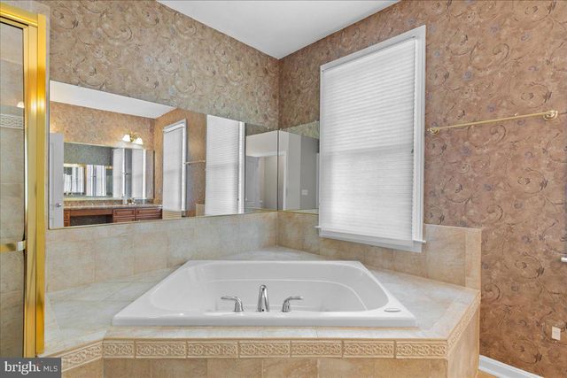 5008 SHORTGRASS LN, Haymarket, VA 20169
