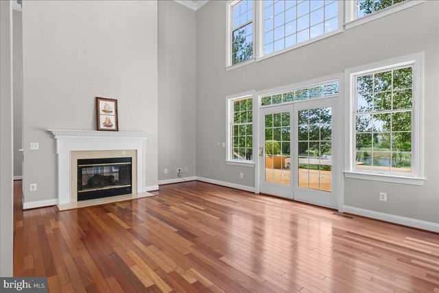 5008 SHORTGRASS LN, Haymarket, VA 20169