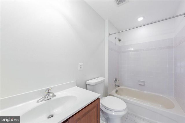 5008 SHORTGRASS LN, Haymarket, VA 20169