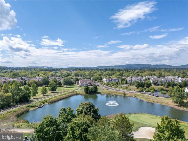 5008 SHORTGRASS LN, Haymarket, VA 20169