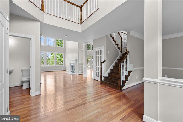 5008 SHORTGRASS LN, Haymarket, VA 20169