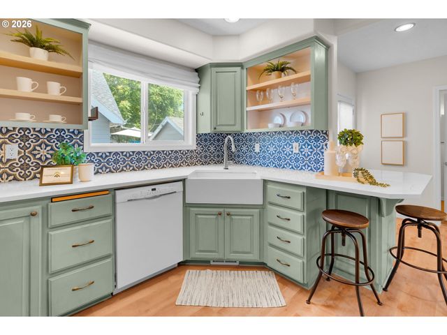 6028 Se Gladstone St, Portland, OR 97206