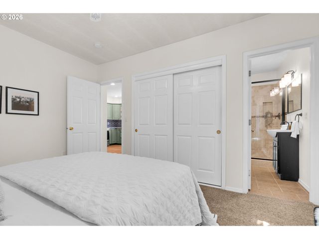 6028 Se Gladstone St, Portland, OR 97206