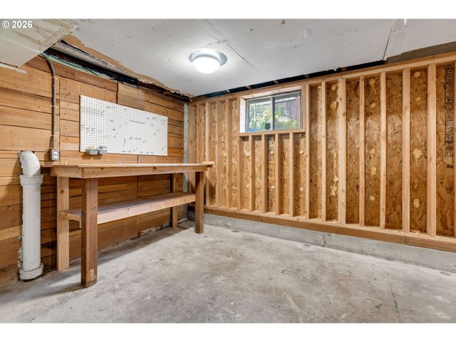 6028 Se Gladstone St, Portland, OR 97206