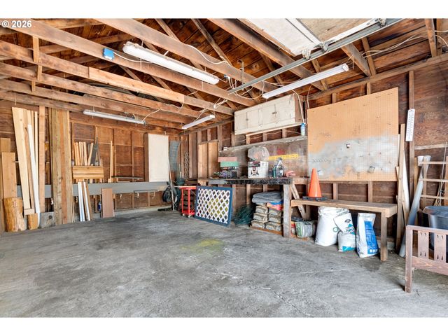 6028 Se Gladstone St, Portland, OR 97206