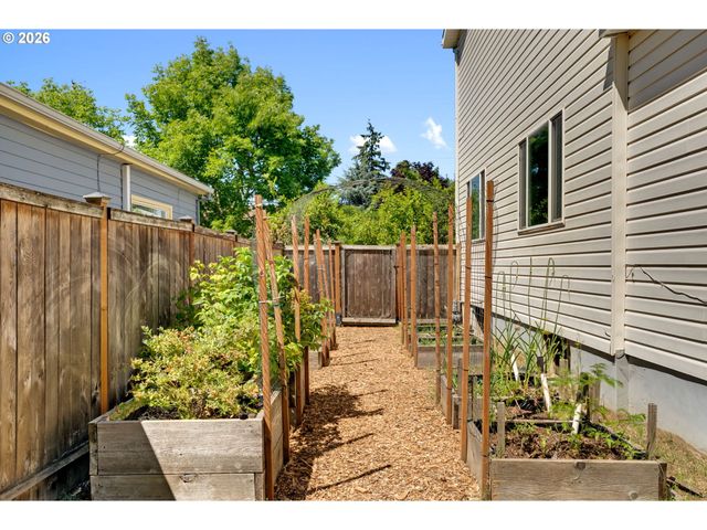 6028 Se Gladstone St, Portland, OR 97206