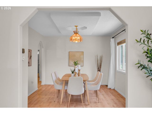 6028 Se Gladstone St, Portland, OR 97206