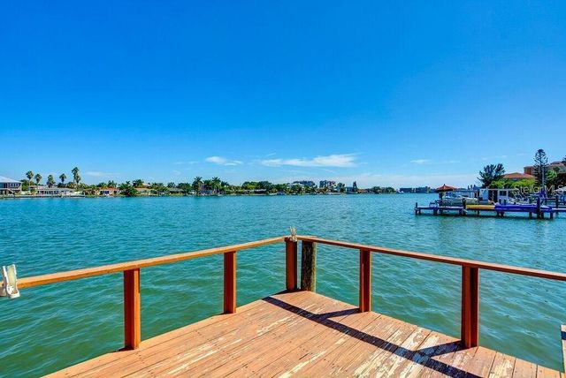 10265 GULF BOULEVARD A301, St Petersburg, FL 33706