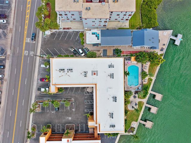 10265 GULF BOULEVARD A301, St Petersburg, FL 33706