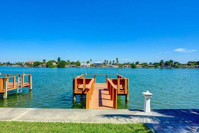 10265 GULF BOULEVARD A301, St Petersburg, FL 33706