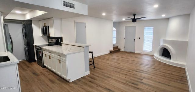 730 E North Lane Unit 2, Phoenix, AZ 85020