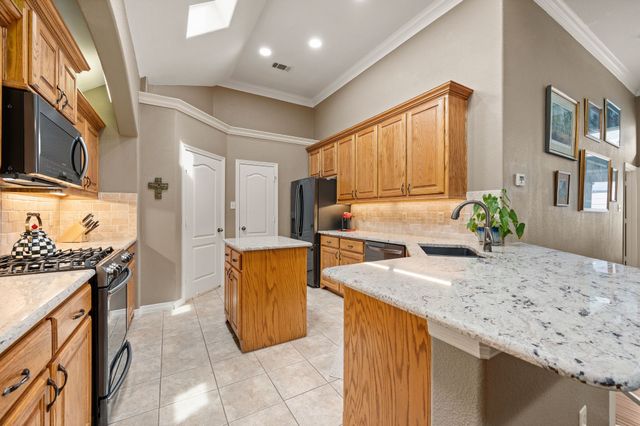 6024 Frost Street, North Richland Hills, TX 76180