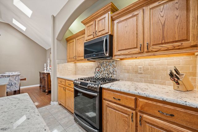 6024 Frost Street, North Richland Hills, TX 76180