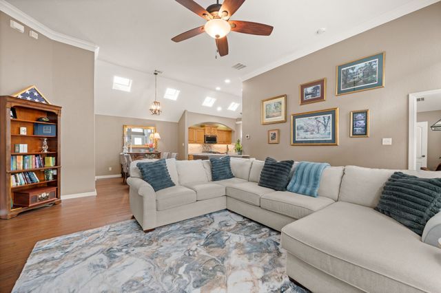 6024 Frost Street, North Richland Hills, TX 76180
