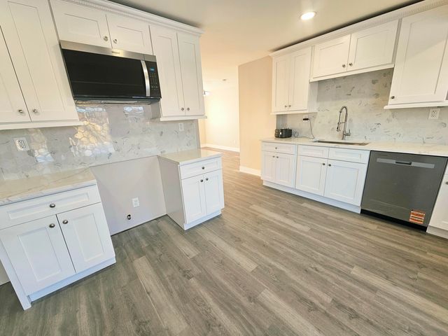 1563 177th Place, Hammond, IN 46324