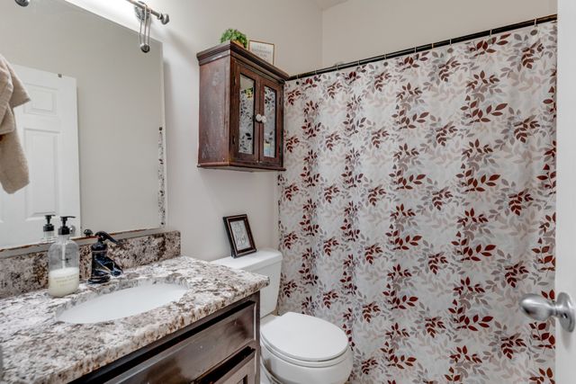 206 Kiowa Ct, White House, TN 37188