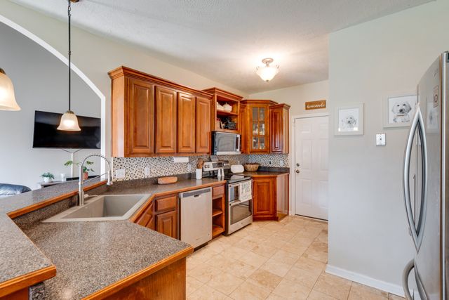 206 Kiowa Ct, White House, TN 37188