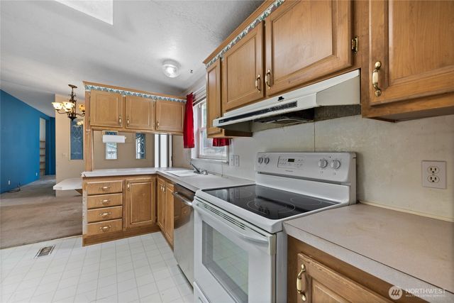 16715 122nd Ave E, Puyallup, WA 98374