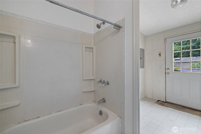 16715 122nd Ave E, Puyallup, WA 98374
