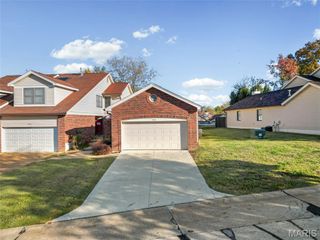5533 Duchesne Parque Drive, Unincorporated, MO 63128