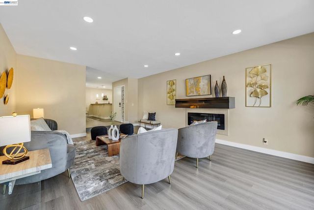 39139 Argonaut Way 107, Fremont, CA 94538